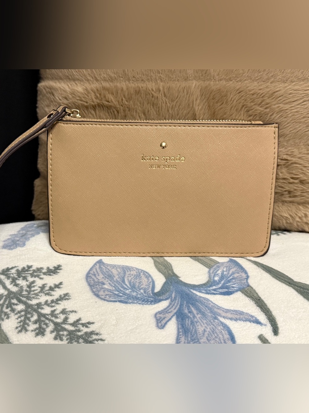 Kate Spade Staci Saffiano Leather Medium Wristlet in Warm Beige